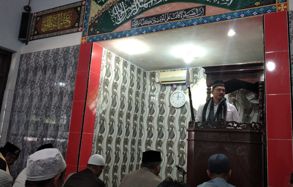 Dani Mardani Gelar Jumat Berkah di Masjid Cucimanah