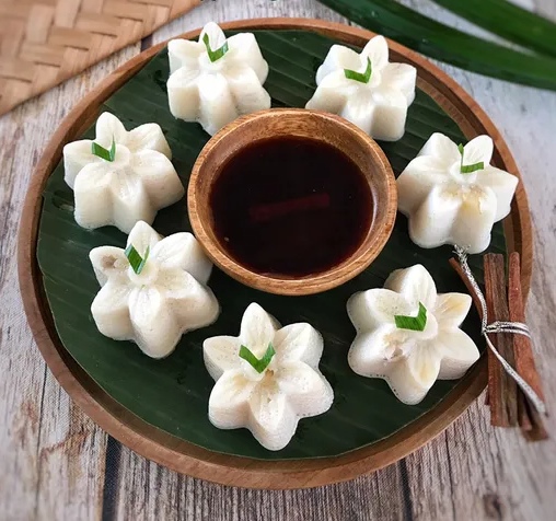 Bukan Sekadar Kue Tradisional: Apem Kinca Cirebon Punya Ikatan Kuat dengan Sejarah Islam!