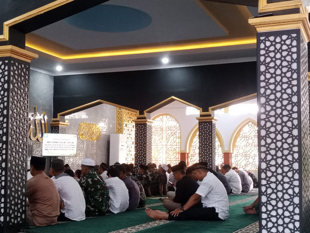 Keluarga Besar Korem 063/SGJ Cirebon Laksanakan Salat Ied 1444 H