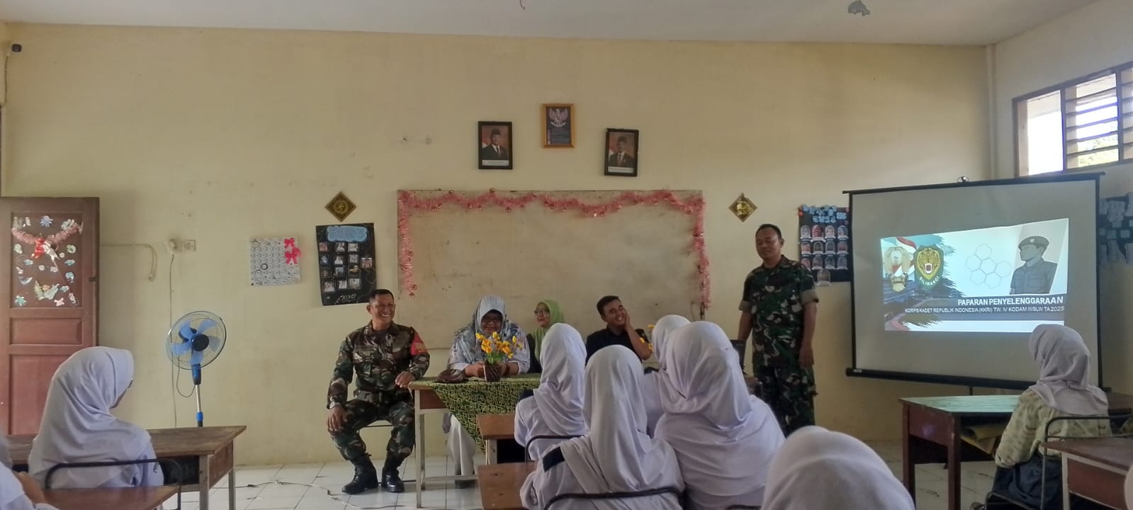 Babinsa Sunyaragi Dampingi Sosialisasi Korps Kadet Republik Indonesia di Sekolah Kartika Cirebon