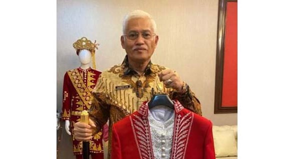 Presiden Jokowi Kenakan Baju Adat Dolomani Saat Upacara HUT RI Ke-77 di Istana