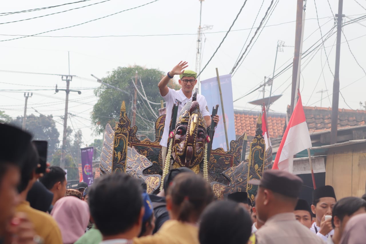 Puja Puji Sandiaga Uno untuk Kabupaten Cirebon, Kalimat Ini yang Dikatakan