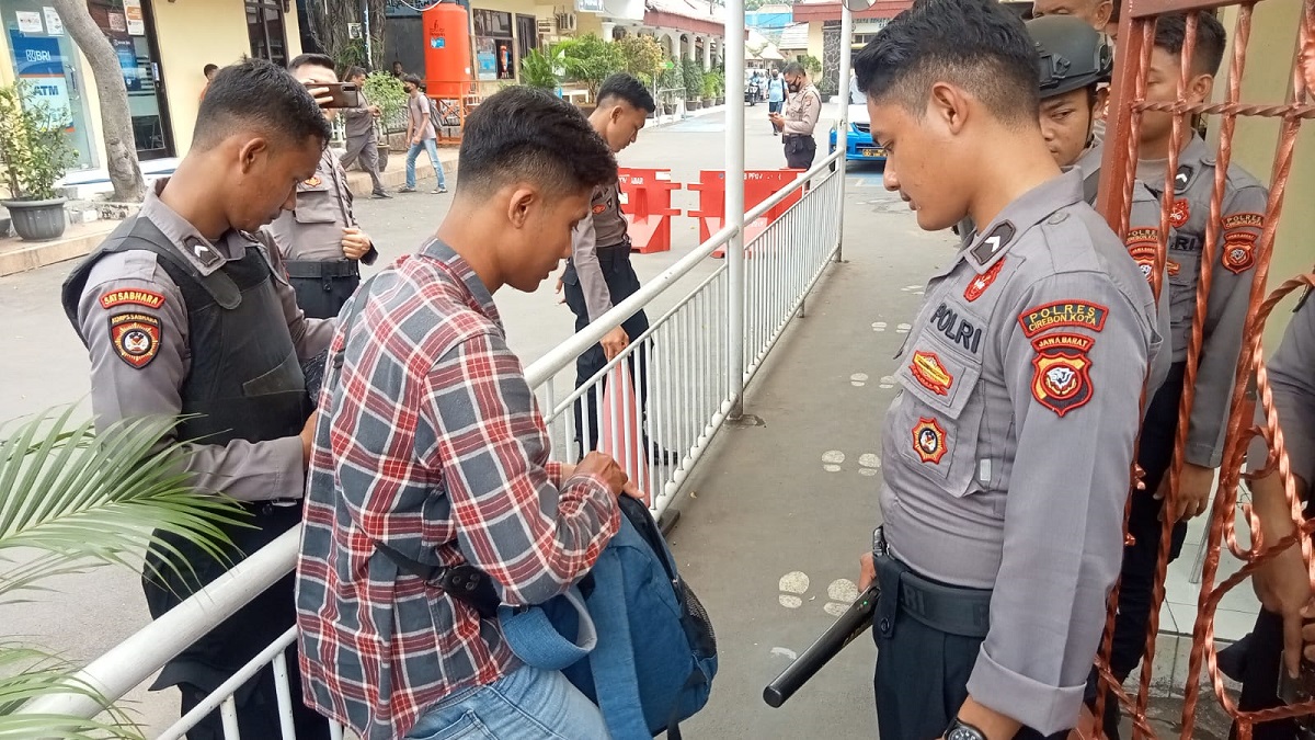 Polisi Ungkap Fakta Baru Soal Peristiwa Bom Bunuh Diri di Polsek Astanaanyar Bandung 