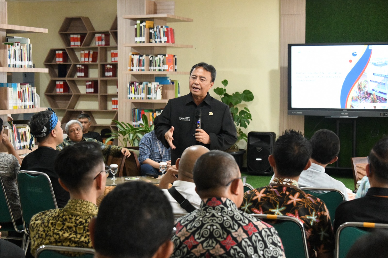 Sekda Herman Suryatman Dorong Pasar Tradisional di Jabar Miliki Tata Kelola Persampahan yang Baik