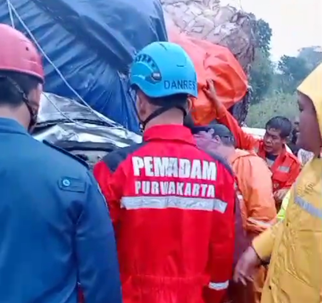 Kapolres Purwakarta Ungkap Detik-detik Evakuasi Korban Kecelakaan Beruntun Tol Cipularang 