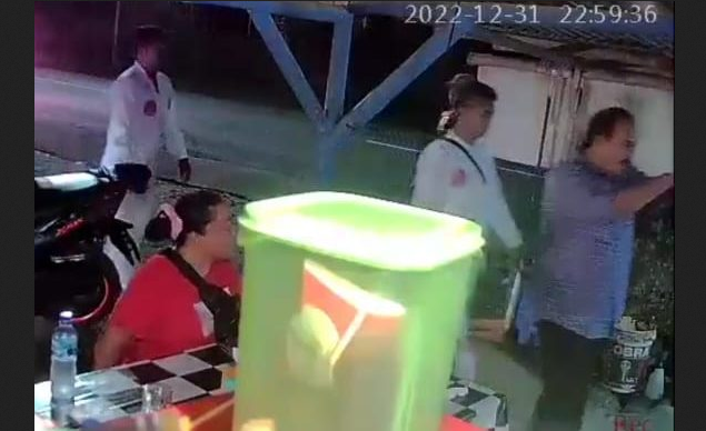 Video Viral, Diduga Bupati Pangandaran Memukul Warga di Warung