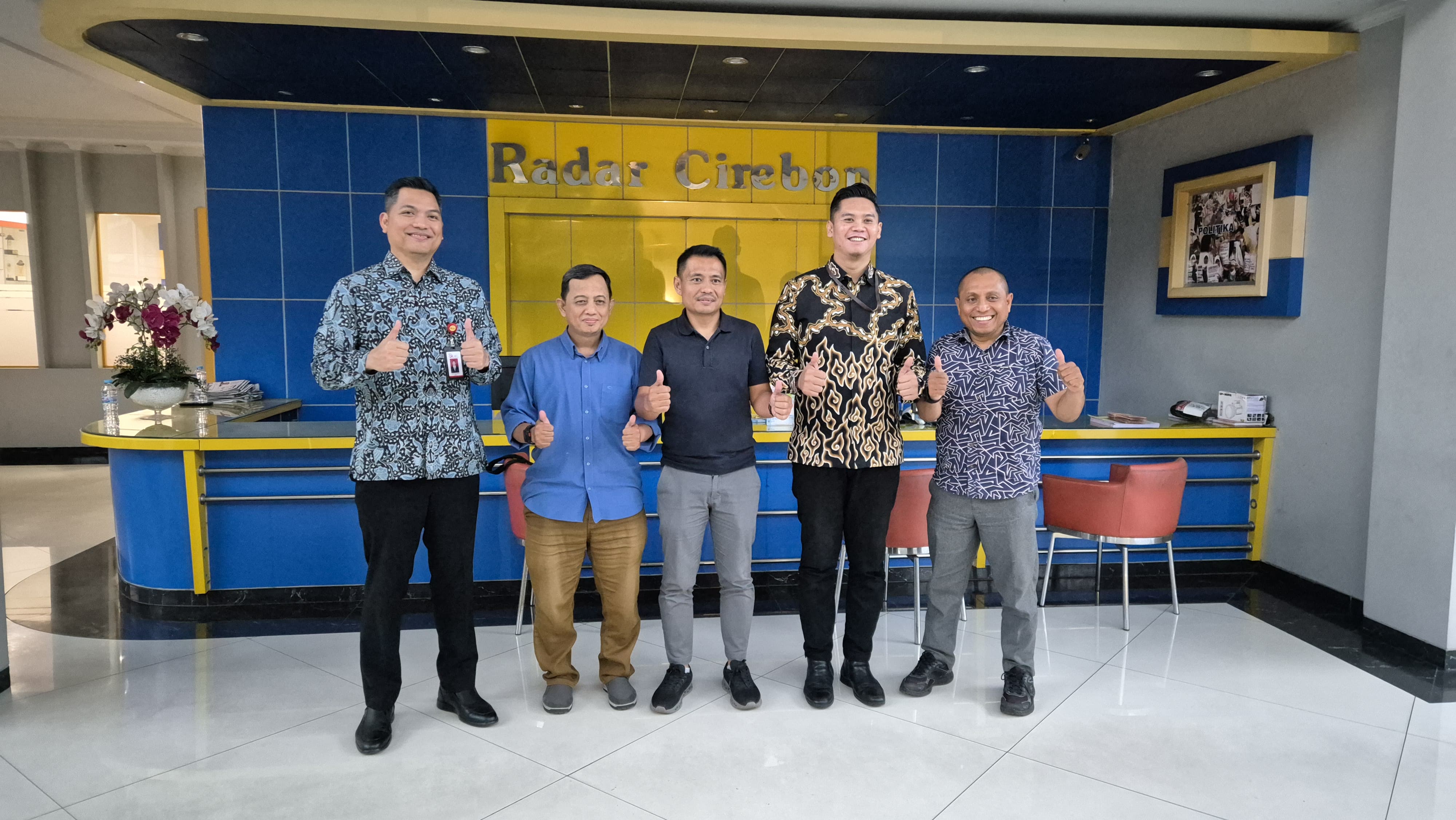 OJK Cirebon Sambangi Radar Cirebon, Literasi Keuangan Jadi Sorotan