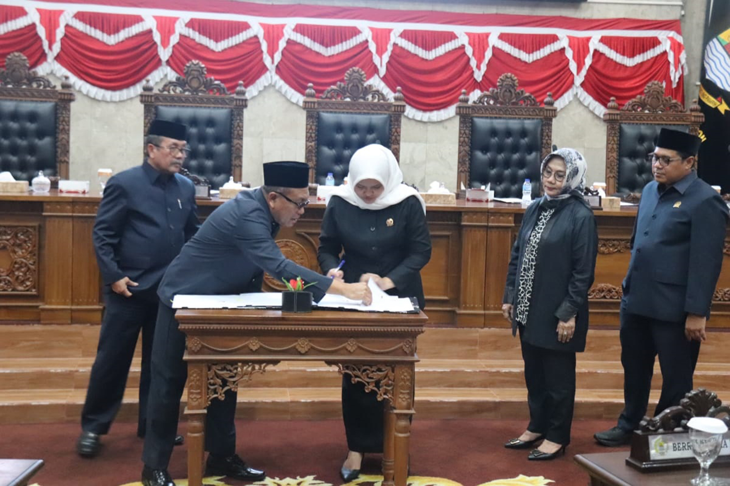 Anggaran Untuk Perbaikan Jalan Kabupaten Cirebon Akhirnya Bertambah, Segini Angkanya