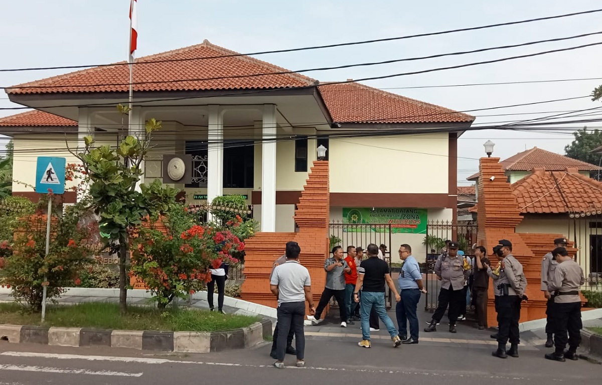 Jelang Sidang PK Saka Tatal, Aparat Kepolisian Jaga Ketat PN Cirebon