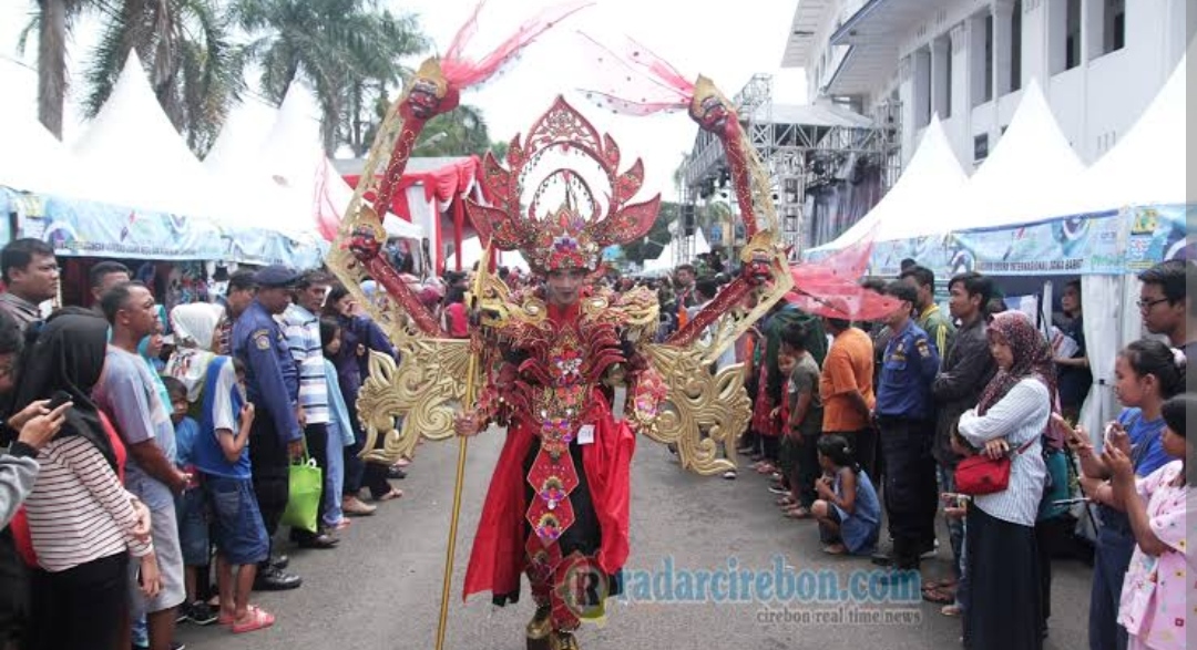 Hari Ini Cirebon Fashion Carnival di Jl Siliwangi, Nonton Yuk