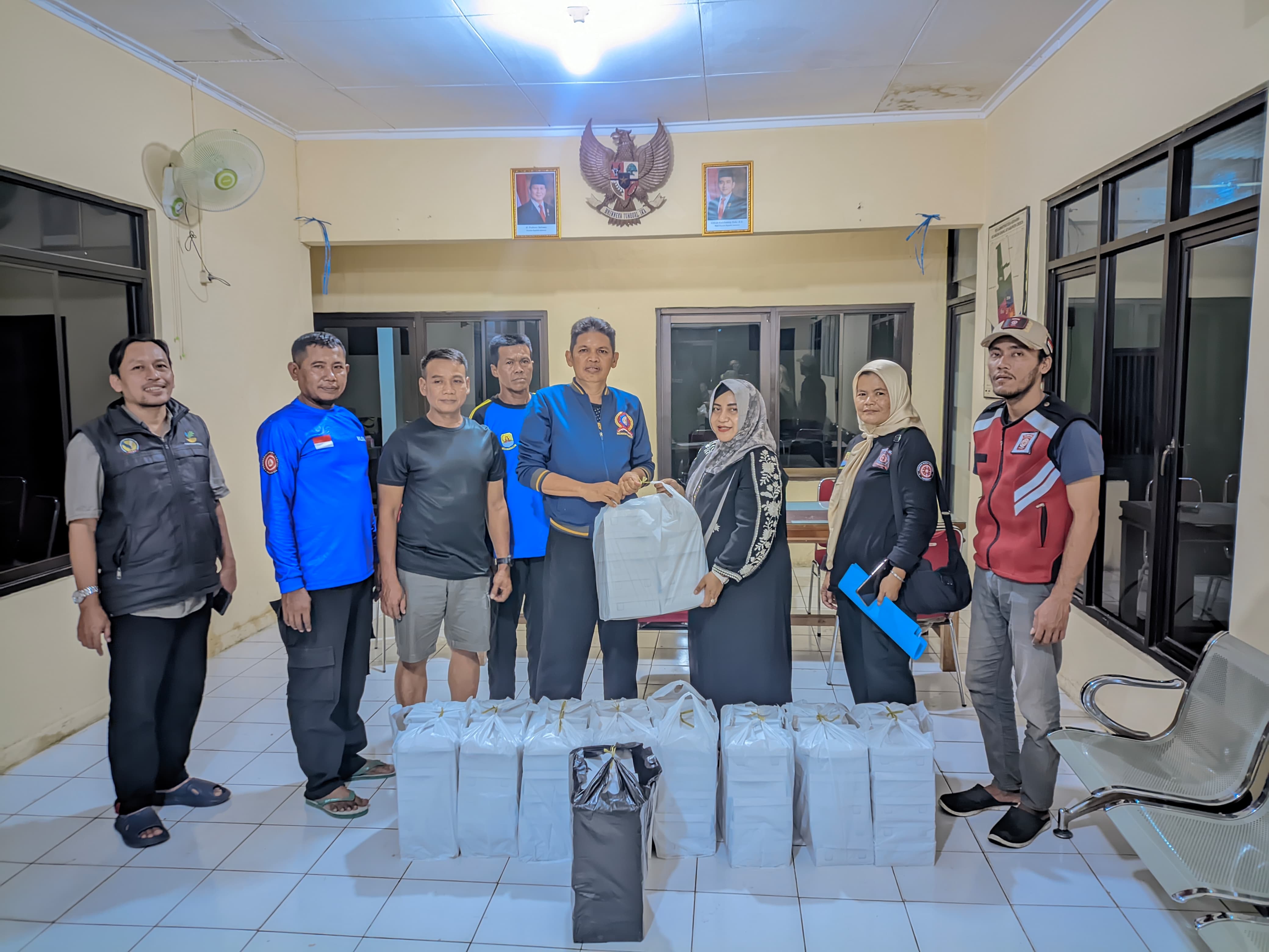 Salurkan Bantuan Penyediaan Makan bagi 500 Penyintas Banjir