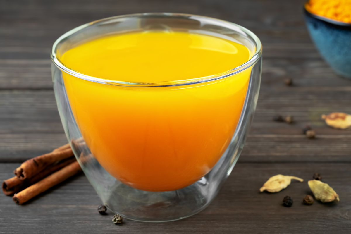 Cara Mengolah Kunyit Jadi Jamu Herbal di Rumah, Mudah dan Praktis