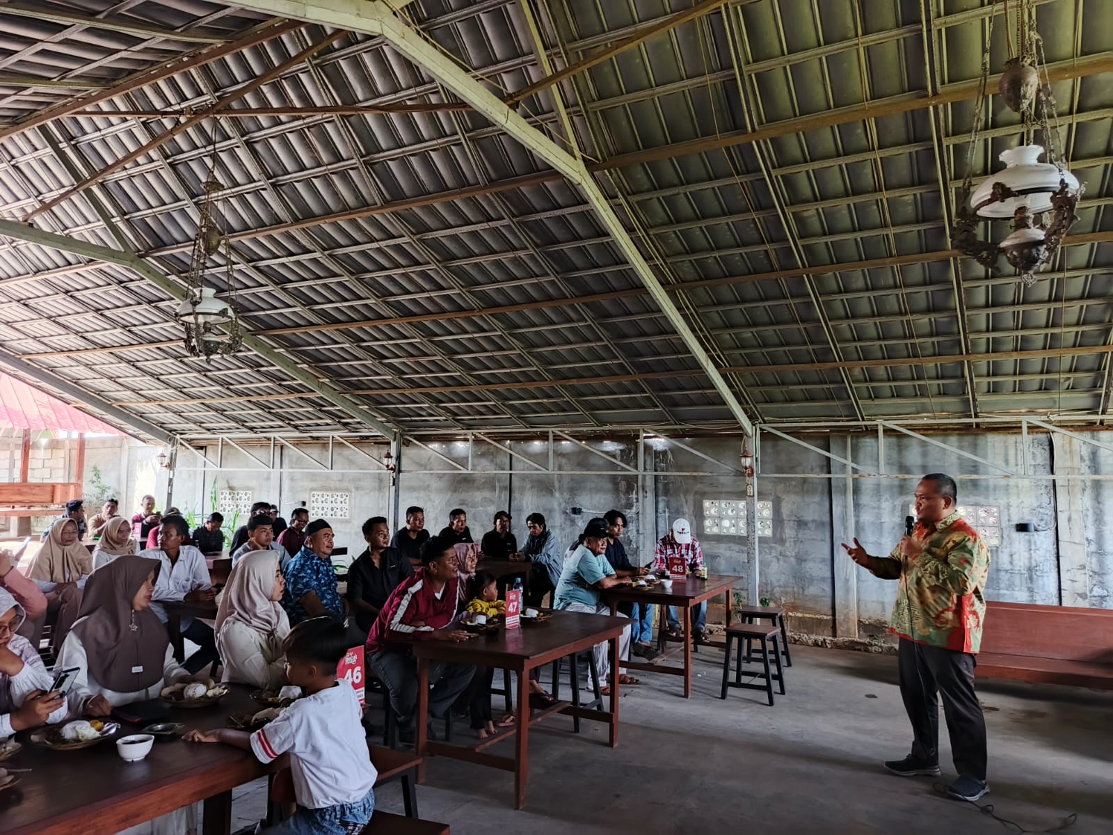 Reses, Cakra Soroti Jalan Rusak, Layanan BPJS, dan Ketahanan Pangan