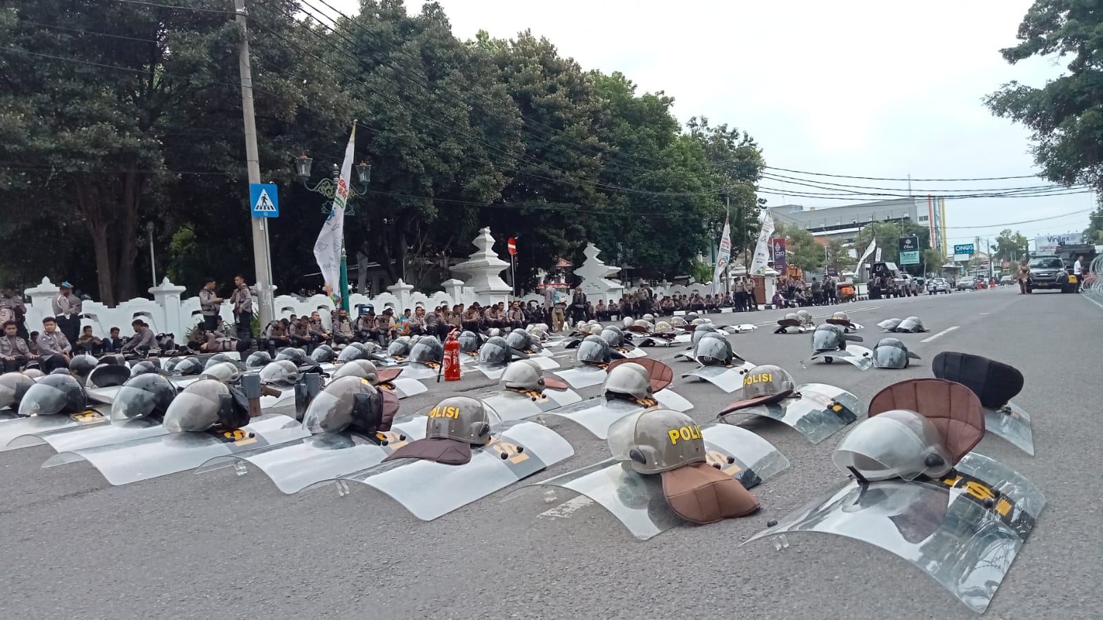 Demo Mahasiswa di Cirebon, Lihat Pengamanan di Jalan Siliwangi Sekarang