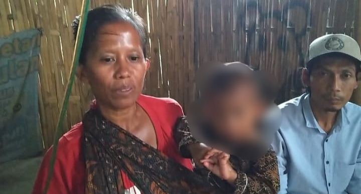 Memilukan! Ditinggal Mati Suaminya dan Harus Menghidupi Dua Anak Balita, Ibu Ini Terpaksa Minta Bantuan Pemdes