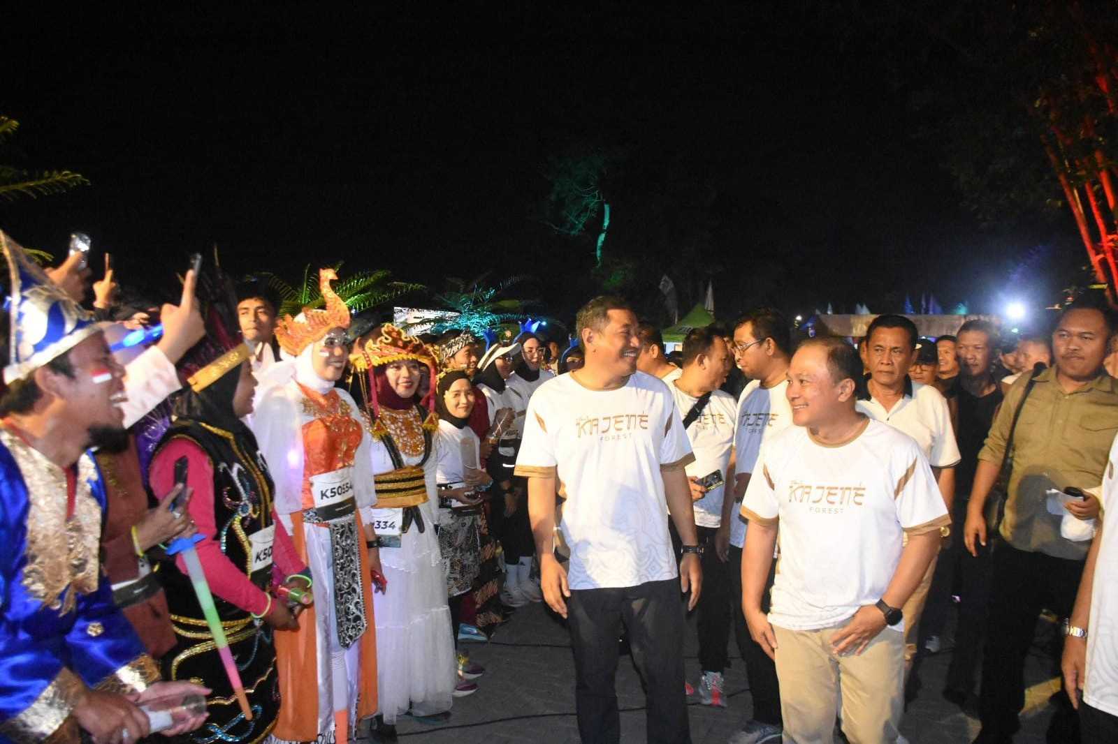 Sejarah di Kuningan, Digelar Lari Malam dengan Mengenakan Pakaian Adat