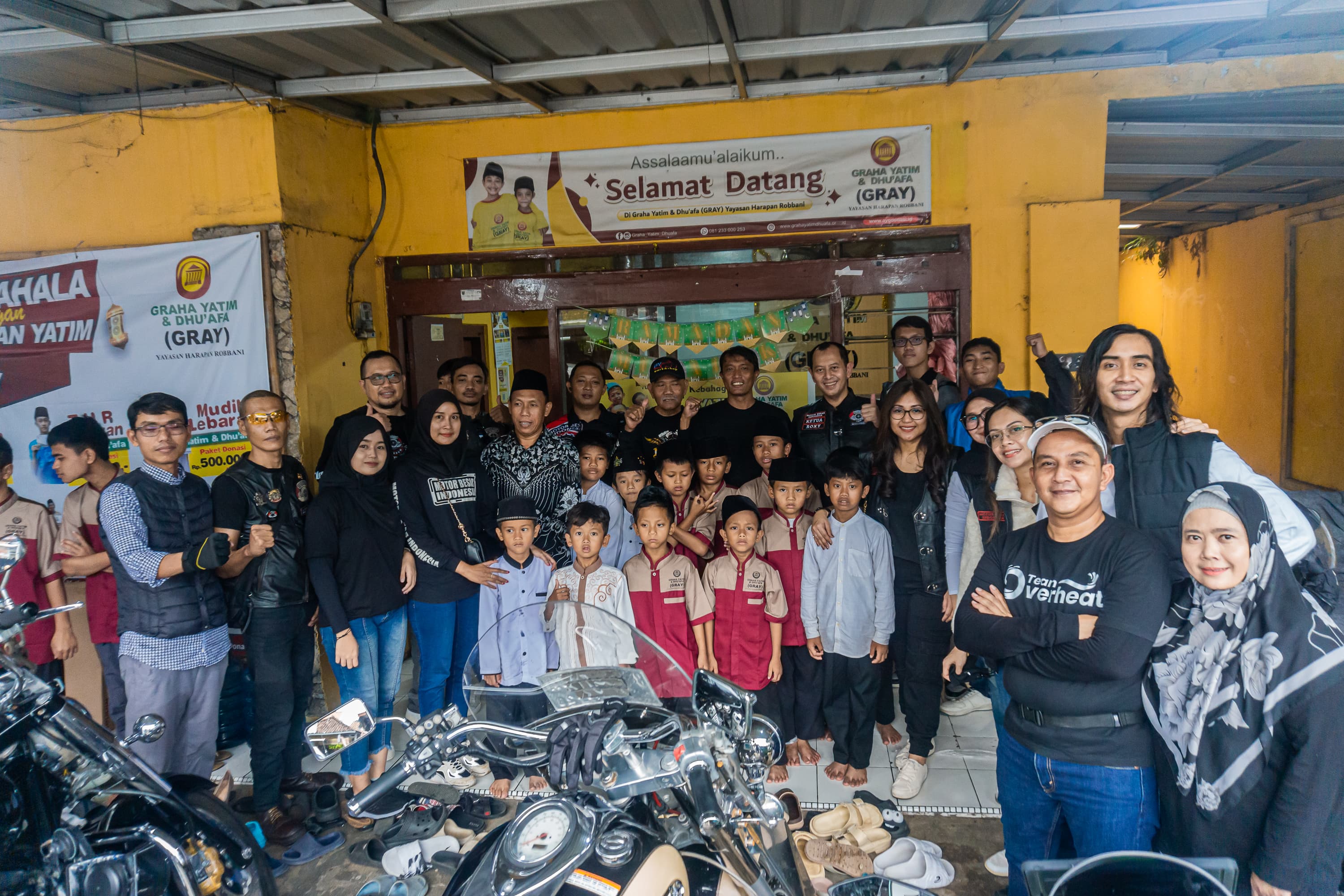 MBI Kuningan Berbagi Donasi Kepada Anak Yatim dan Duafa
