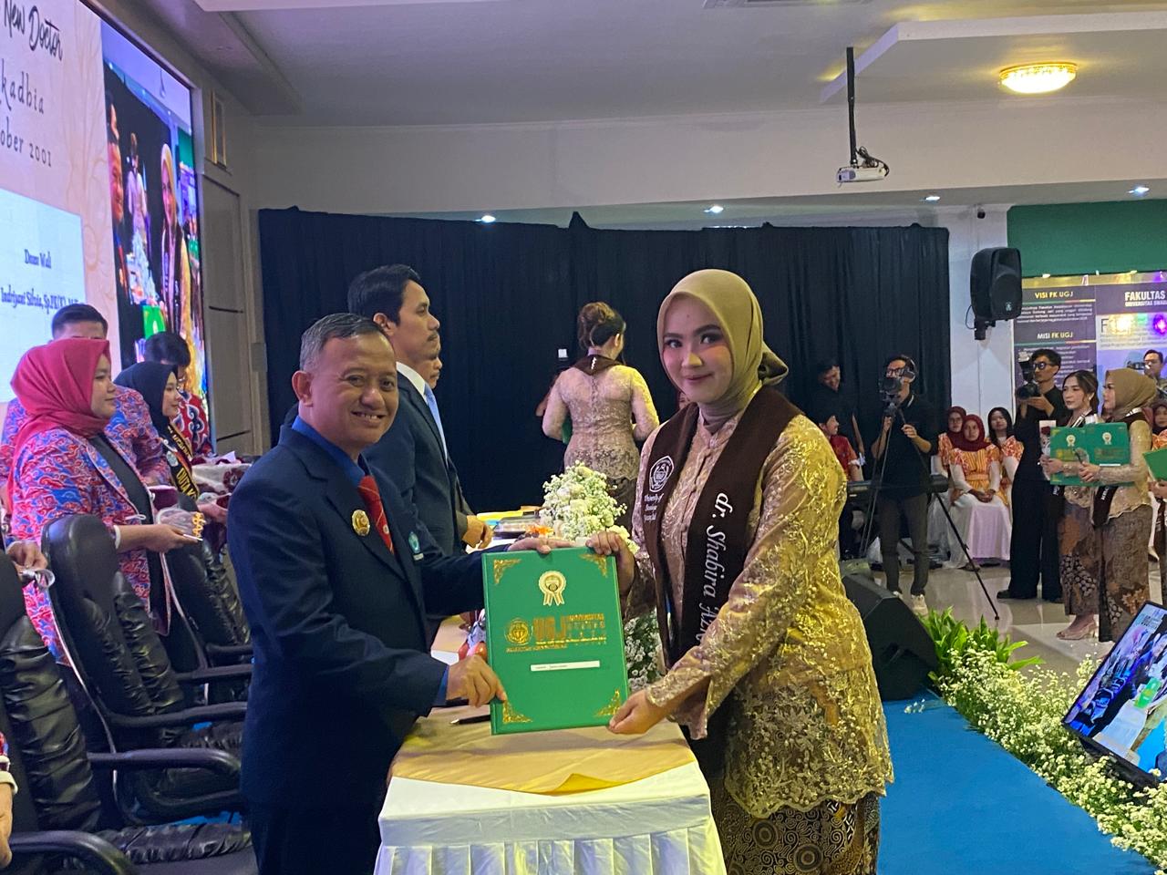 Sumpah Dokter ke 30, FK UGJ Sudah Punya 860 Lulusan Dokter