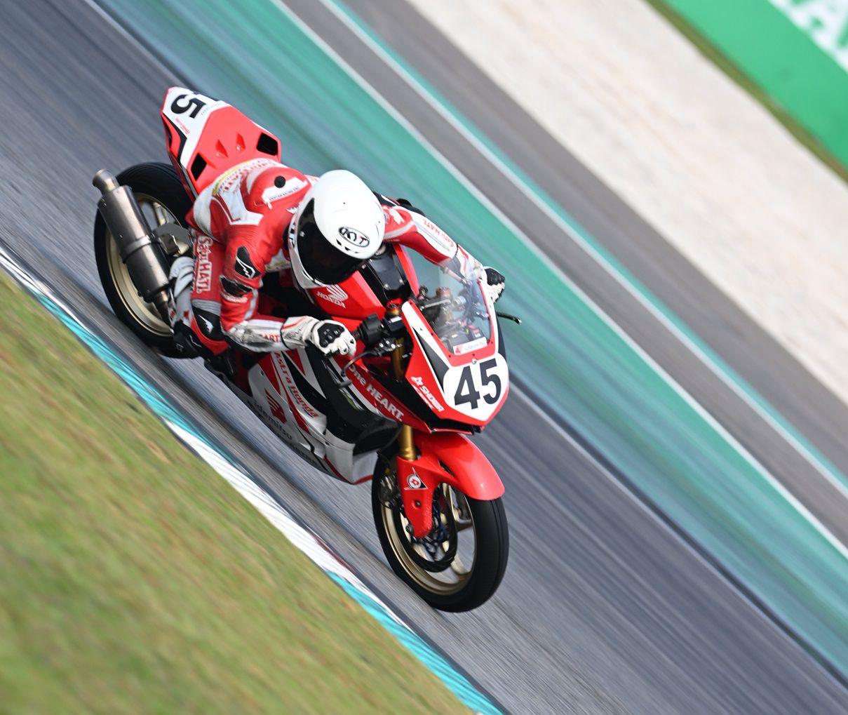 Tampil Melesat, Astra Honda Raih Podium dan Poin Penting di ARRC Sepang   