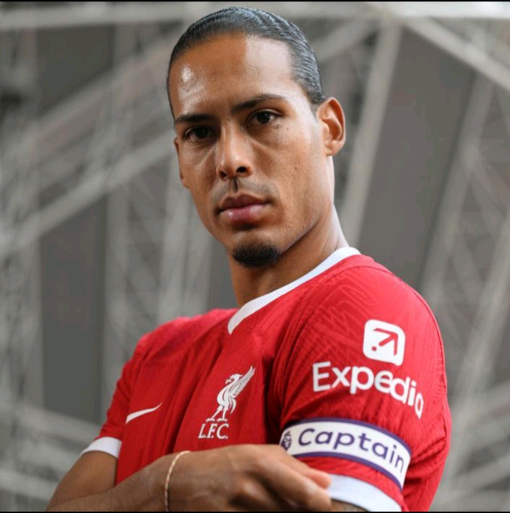 Asal-Usul Virgil van Dijk, Benarkah Bek Liverpool Ini Punya Darah Indonesia?