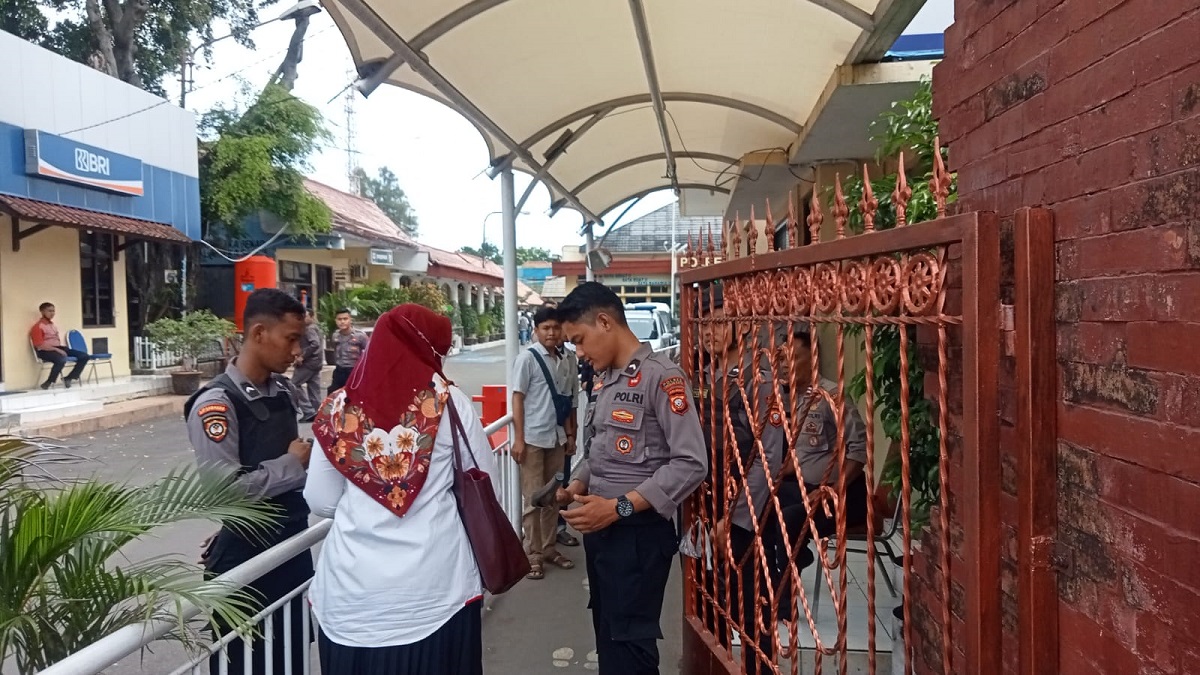  Dampak Bom Bunuh Diri di Polsek Astana Anyar, Pengamanan di Polres Cirebon Kota Diperketat