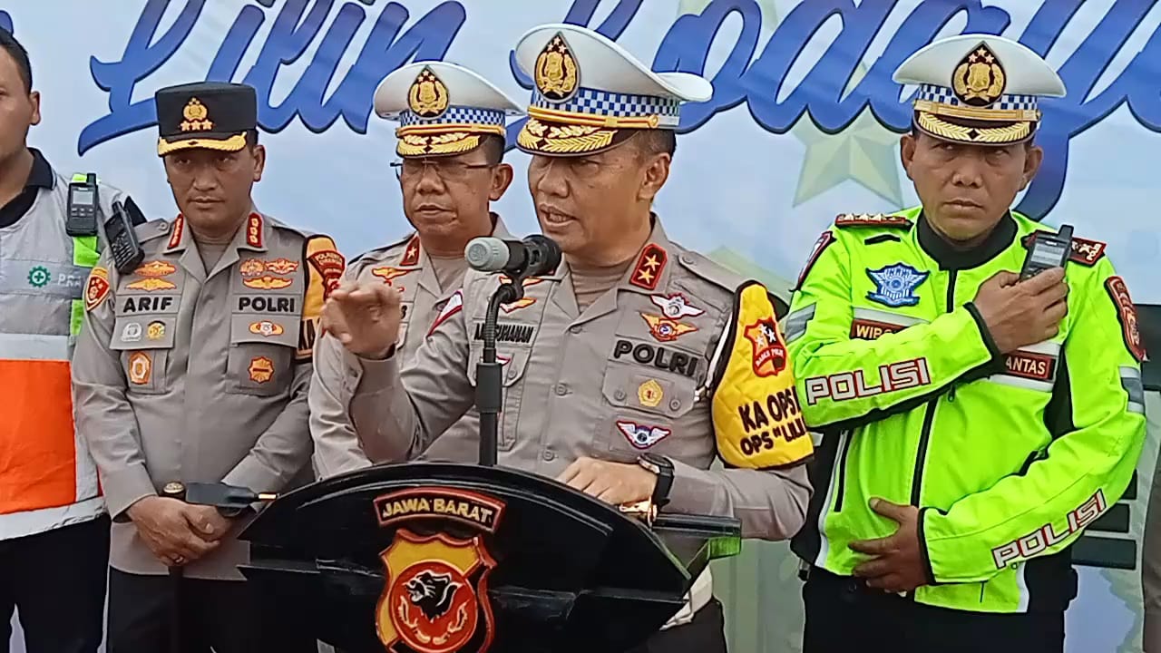 Kakorlantas Polri Cek Langsung Pengamanan Arus Balik Libur Natal di GT Palimanan 