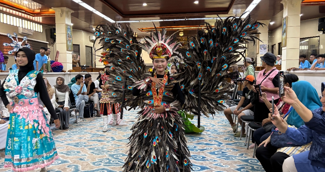 Peringati Hari Bumi, Gereja Katolik Bunda Maria dan Komunitas Lintas Iman Cirebon Gelar Parade Ini