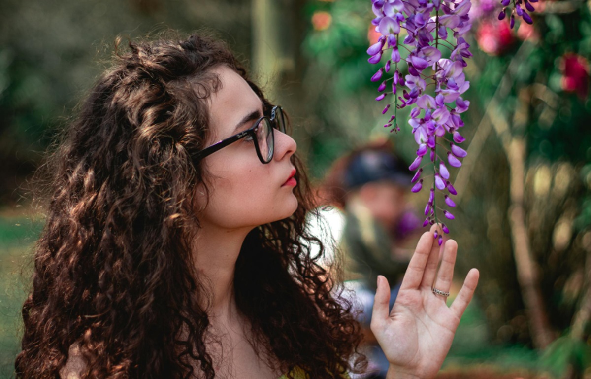 Cantik tapi Beracun! 10 Tanaman Hias Bunga Indah Ini Favorit untuk Taman dan Dekorasi