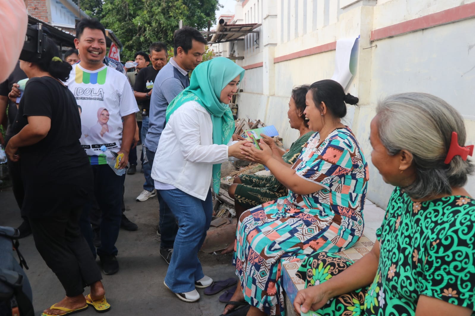 Blusukan, Siti Farida Prioritaskan Program untuk Pelaku Usaha Kecil