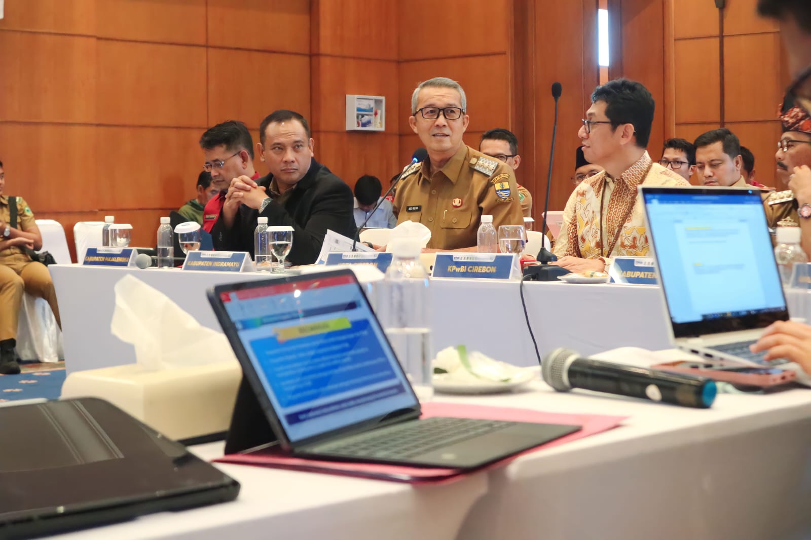Hadiri High Level Meeting TPID dan TP2DD se-Ciayumajakuning, Pj Wali Kota: Inflasi di Cirebon Paling Rendah 