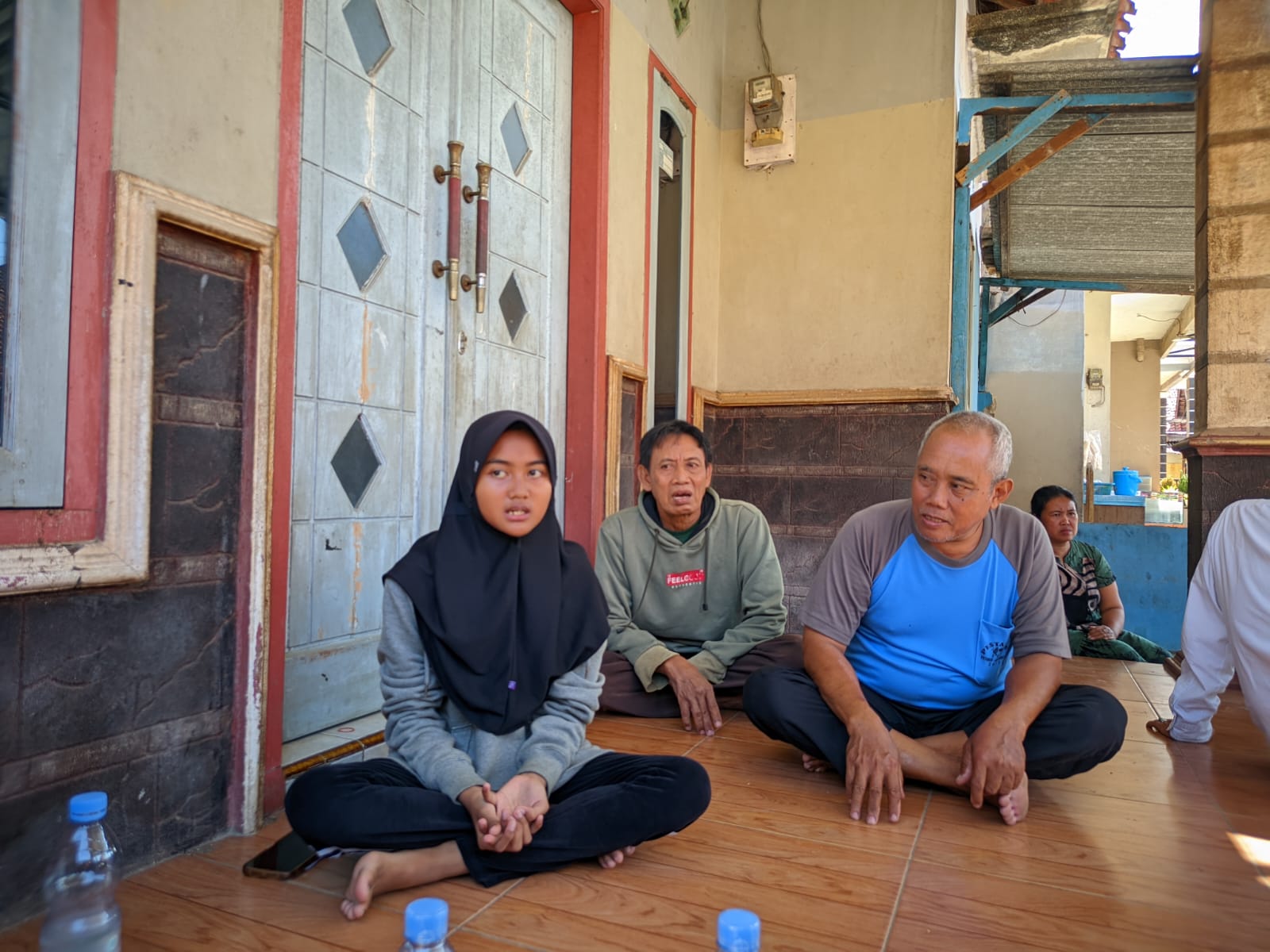 Kisah Inspiratif! Siswi Yatim Piatu di Cirebon, Tetap Berprestasi dan Bercita-cita Ingin Jadi Guru