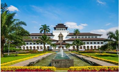 4 Wisata Viral Instagramable di Bandung, Cocok Buat Liburan 2025 