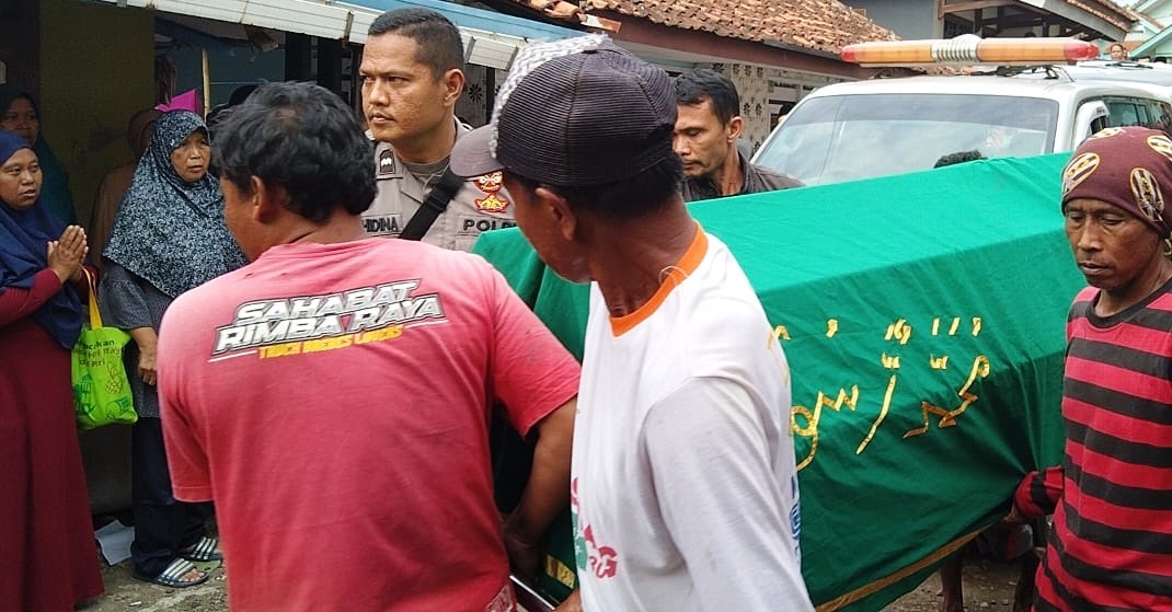 Anak Bunuh Ayah di Majalengka saat Korban Menggarap Sawah, Duh Tega Banget