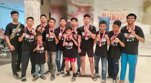 POPKOTA Cirebon, Atlet Bara Boxing Sabet 11 Emas dan 2 Perak