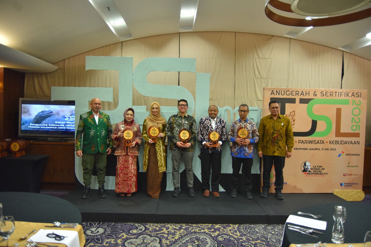 PLN Raih Predikat Platinum di Anugerah TJSL 2025 Lewat Pengembangan Ekowisata Cibuntu