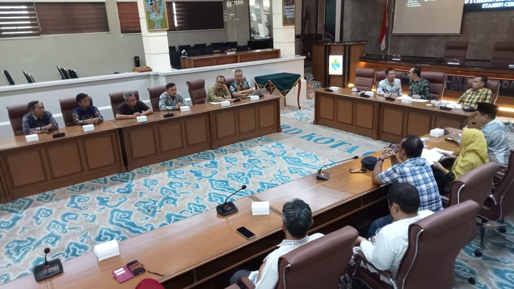 Hearing DPRD Kota Cirebon Bahas Naming Rights, Debat Panas, Owner BT Batik Trusmi Ibnu Rianto Walk Out