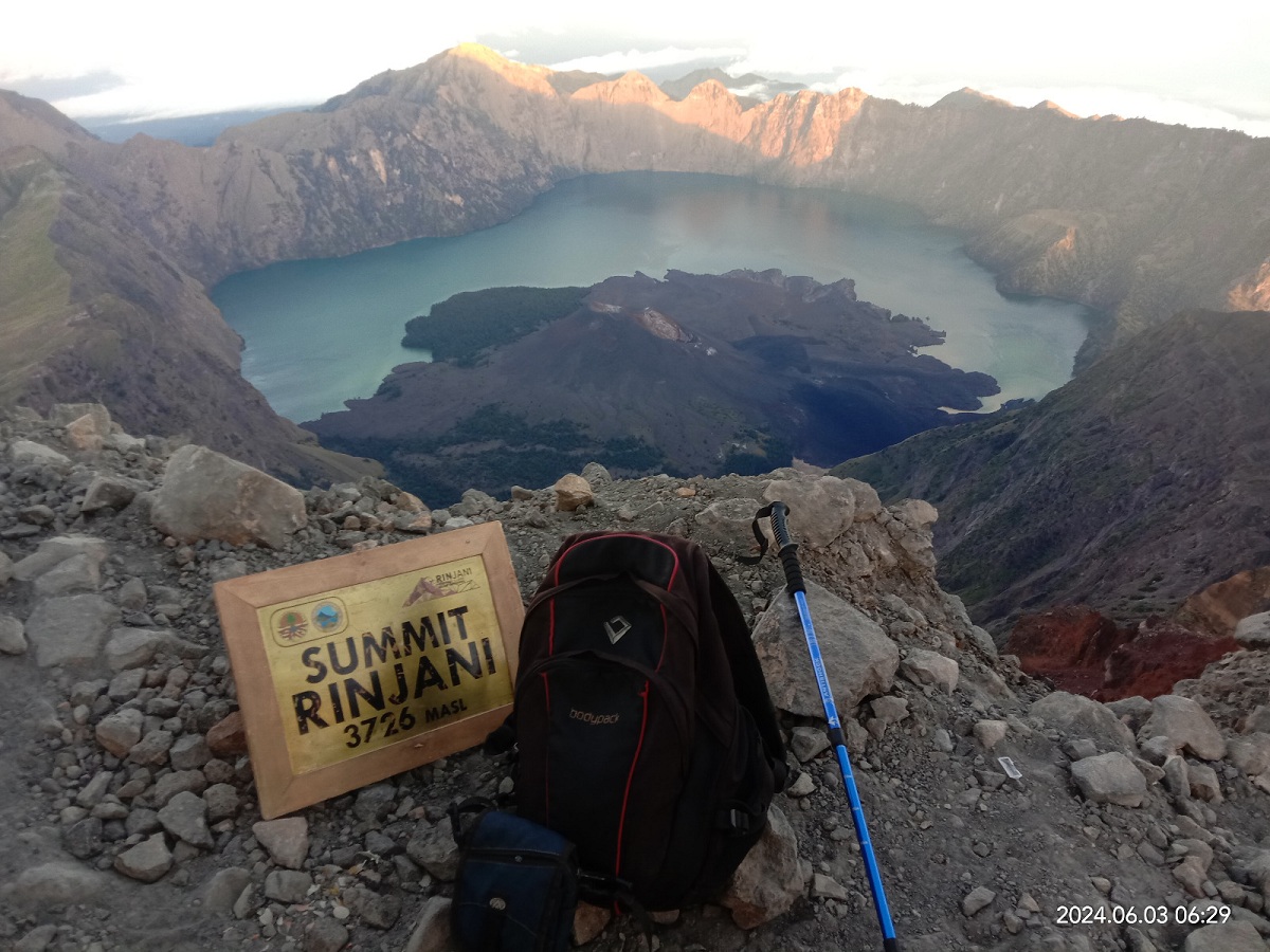 Rinjani Juni