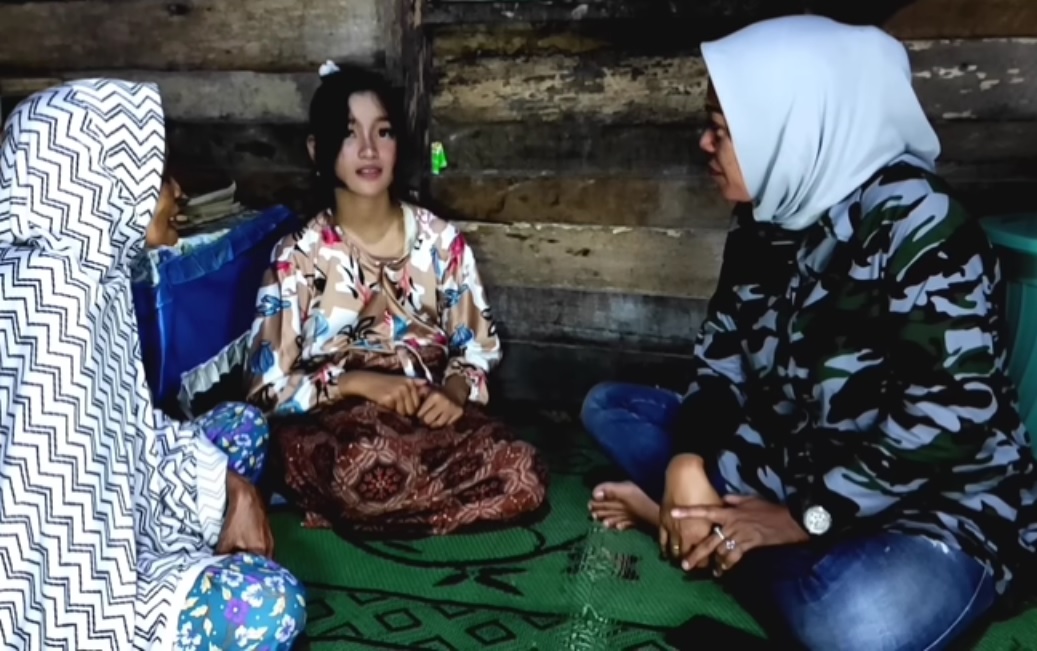 Tiara Kartika Disebut Anak Kunti, Gadis Cantik yang Ditemukan Seorang Nenek 11 Tahun Lalu di Hutan
