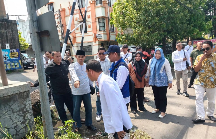 Pansus II DPRD Soroti Kabel Semrawut dan Menara Tak Berizin