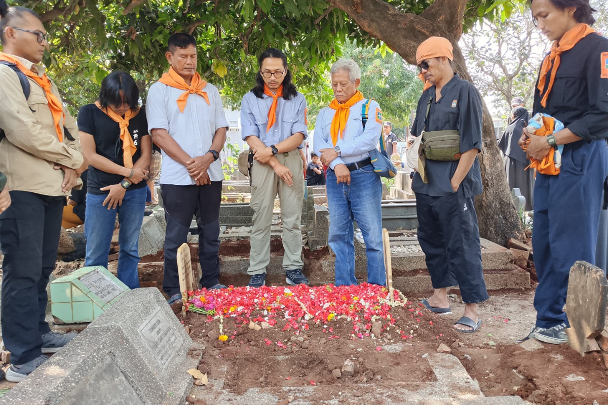 Pekik Wanadri di Atas Pusara Sang Pendiri