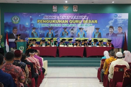 5 Guru Besar Baru IAIN Syekh Nurjati Cirebon Dikukuhkan