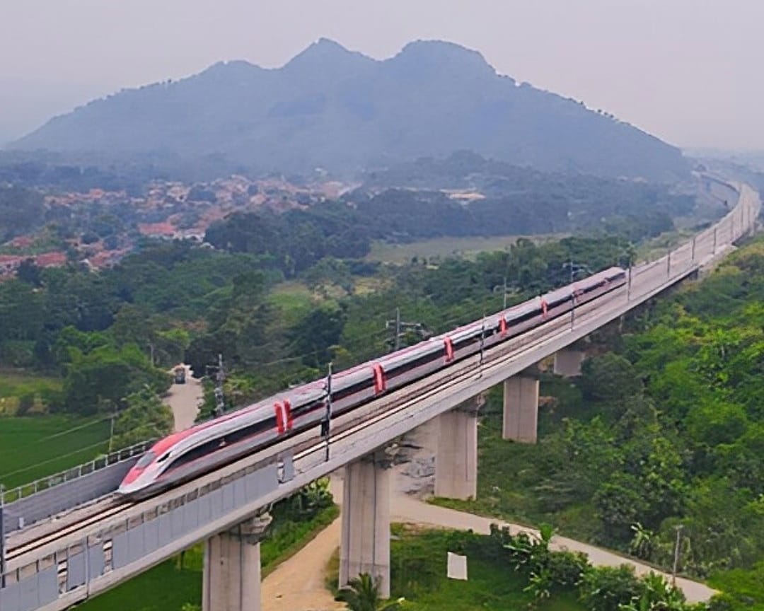 Proyek Kereta Cepat Dilanjut Hingga Surabaya, Begini Komentar Watimpres Djan Faridz
