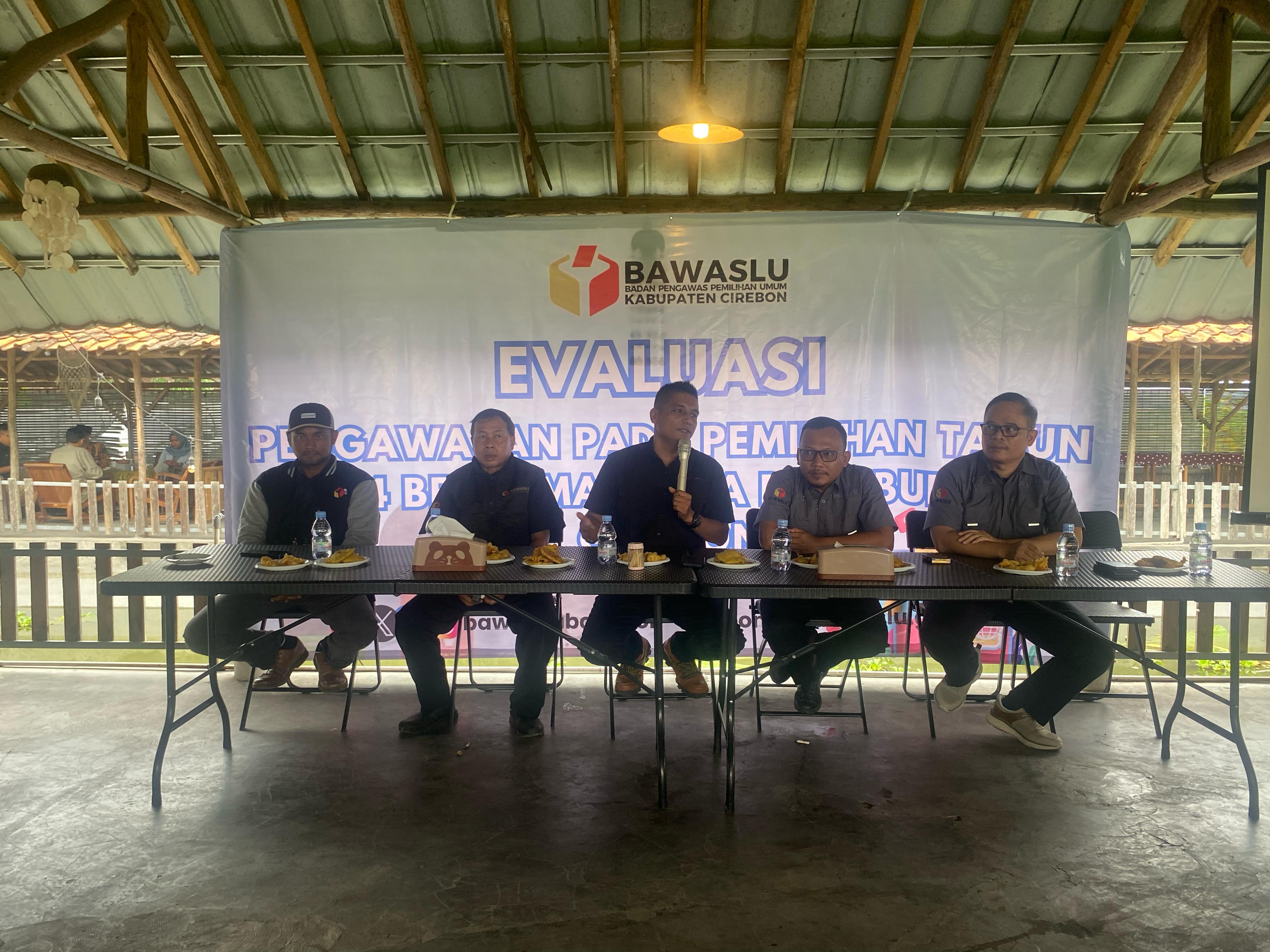 Raih Prestasi Tingkat Jabar, Bawaslu Kabupaten Cirebon Ajak Media Evaluasi Pengawasan Pemilu 2024