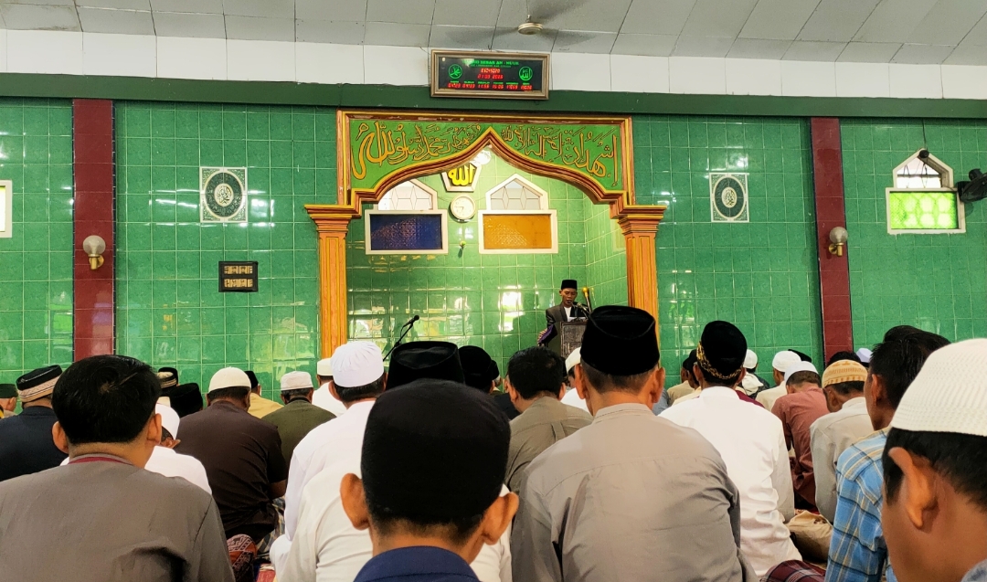 Pesan Mendalam Idulfitri di Lemahabang: Antara Bahagia dan Sedih Tinggalkan Ramadan