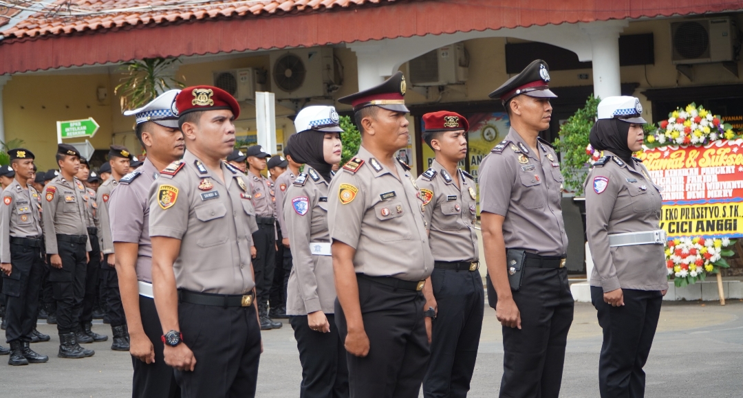 Sebanyak 73 Personel  Naik Pangkat, Kapolres Cirebon Kota: Motivasi untuk Lebih Berprestasi