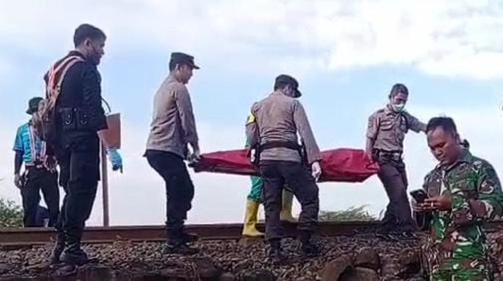 Kakek 65 Tahun Meninggal Dunia Tertemper Kereta Api di Cirebon, Terseret 15 Meter