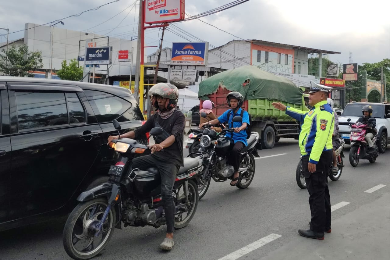 979 Personel Diterjunkan! Polresta Cirebon Gencarkan Gatur Lalulintas di 166 Titik Rawan Macet