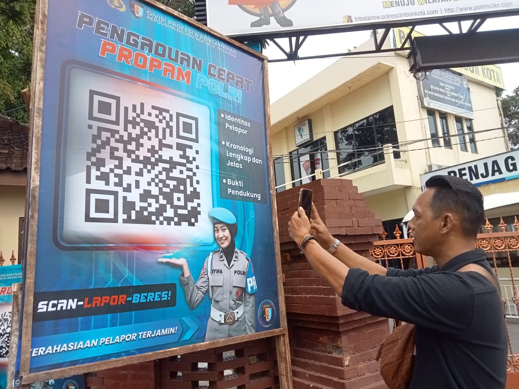 Praktis dan Rahasia! Begini Cara Laporkan Oknum Polisi Lewat QR Code Propam