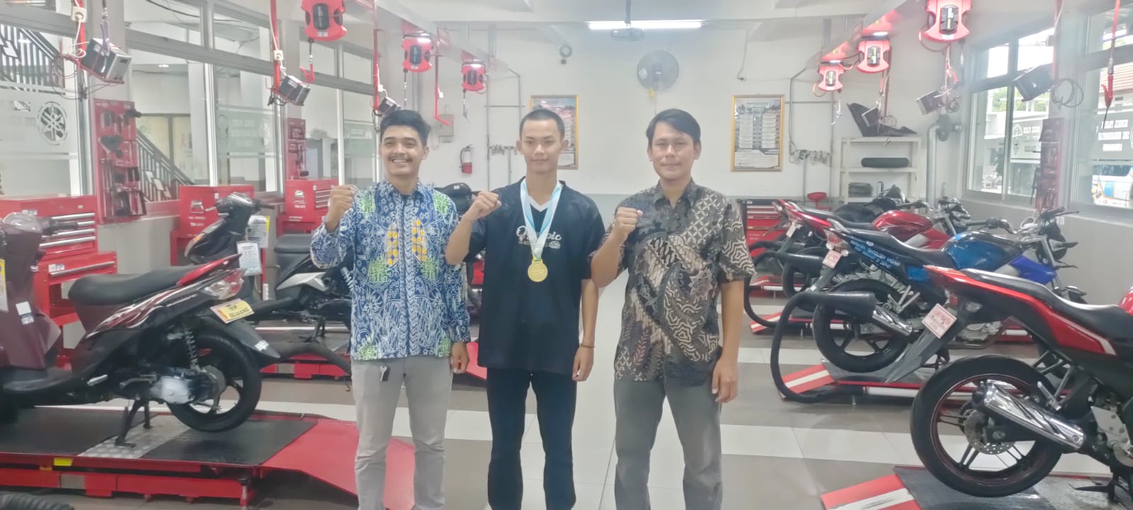 Keren! SMK Muhammadiyah Lemahabang Raih Medali Emas di Ajang Olympic AD ke-7 