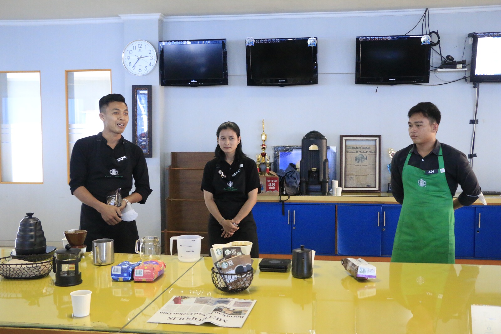 Starbucks 'Geruduk' Kantor Radar Cirebon, Begini Cara Menikmati Kopi yang Benar Versi Mereka